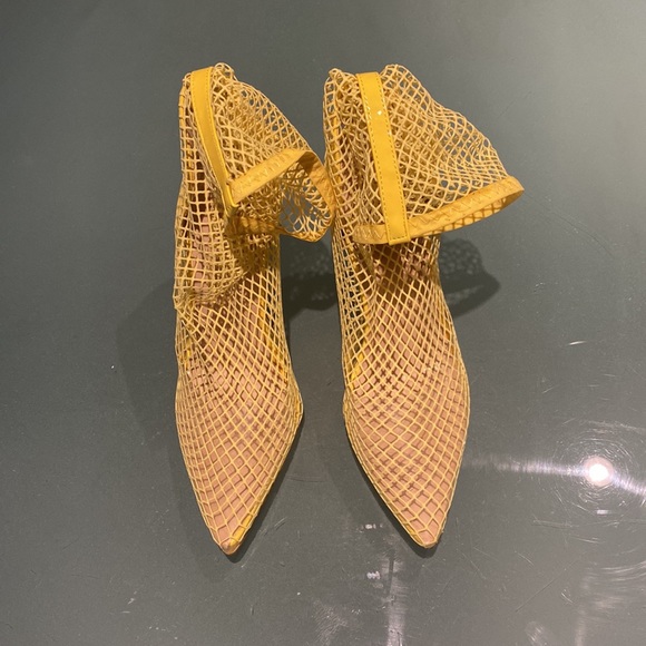 Fishnet booties new! - Picture 2 of 4